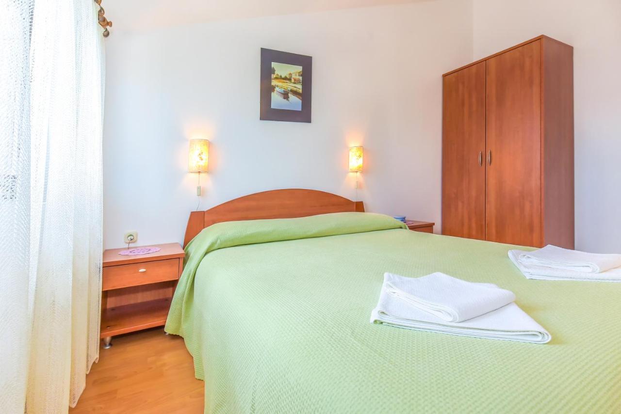 Apartments Adria Biograd Na Moru Oda fotoğraf