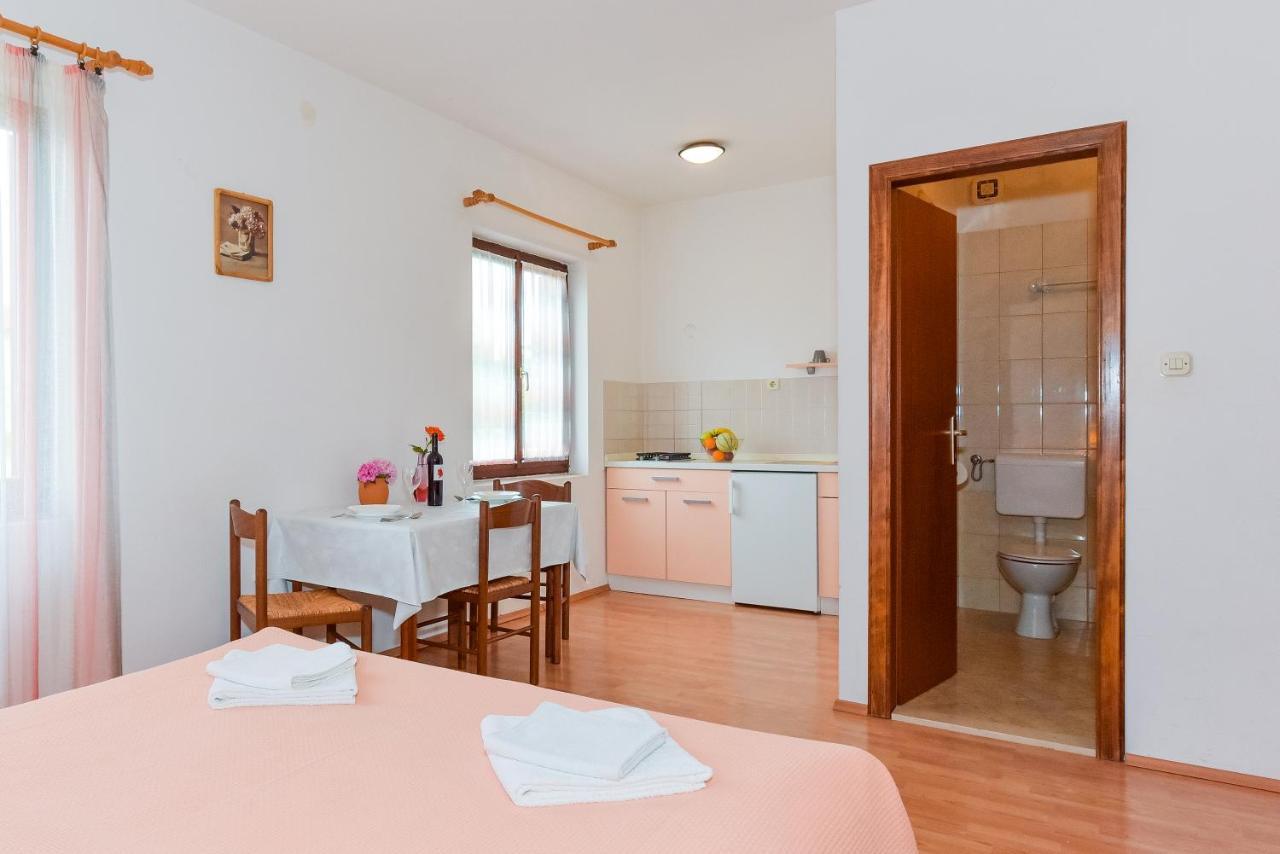 Apartments Adria Biograd Na Moru Oda fotoğraf