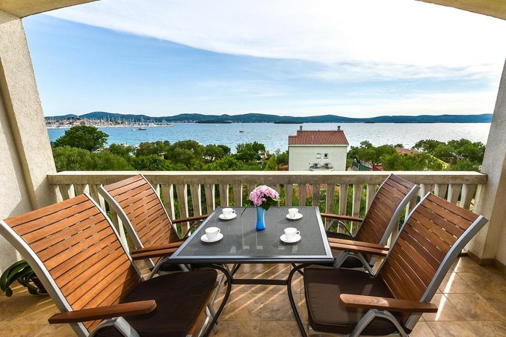 Apartments Adria Biograd Na Moru Oda fotoğraf